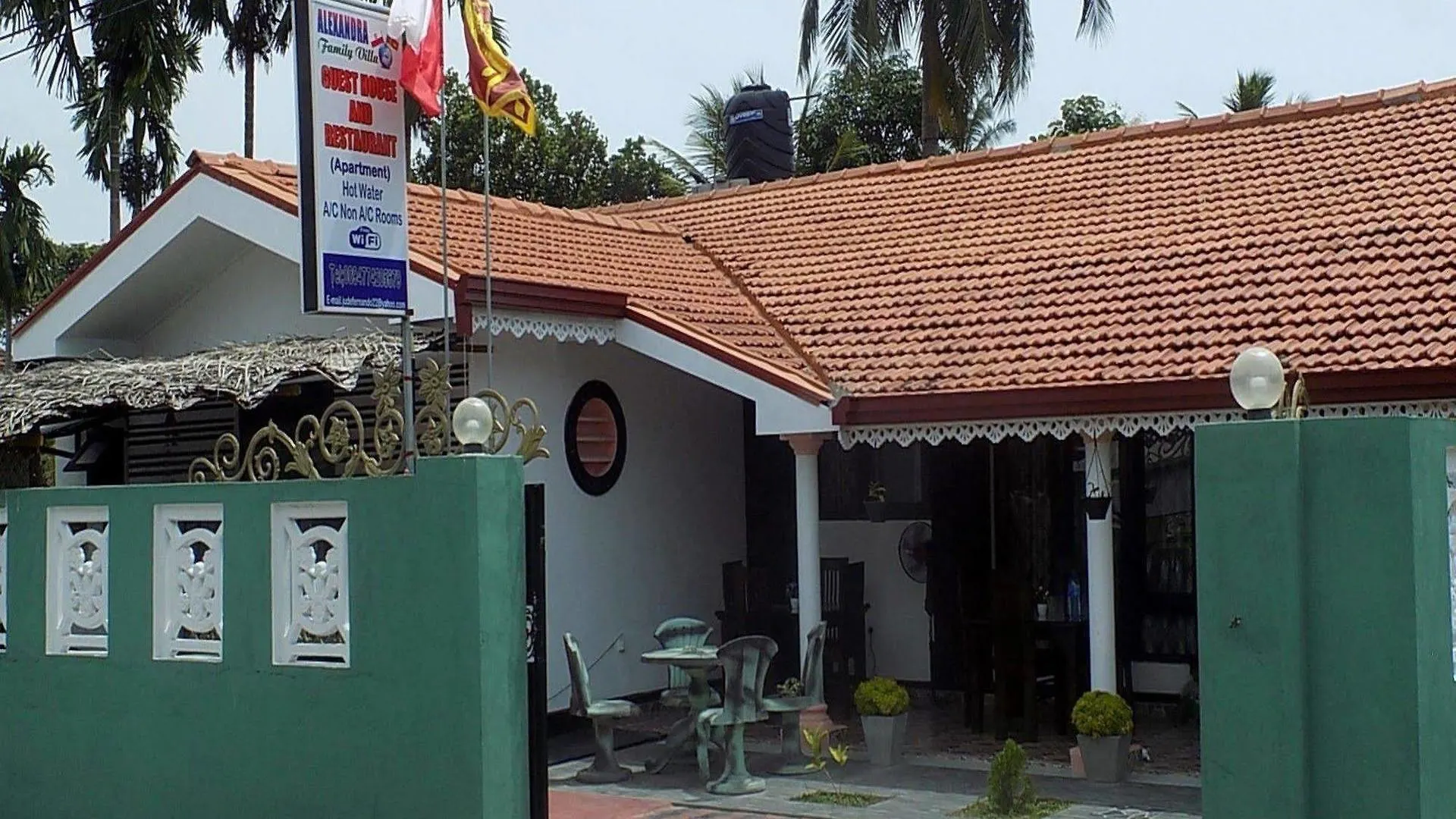 Alexandra Family Villa Negombo Guest house